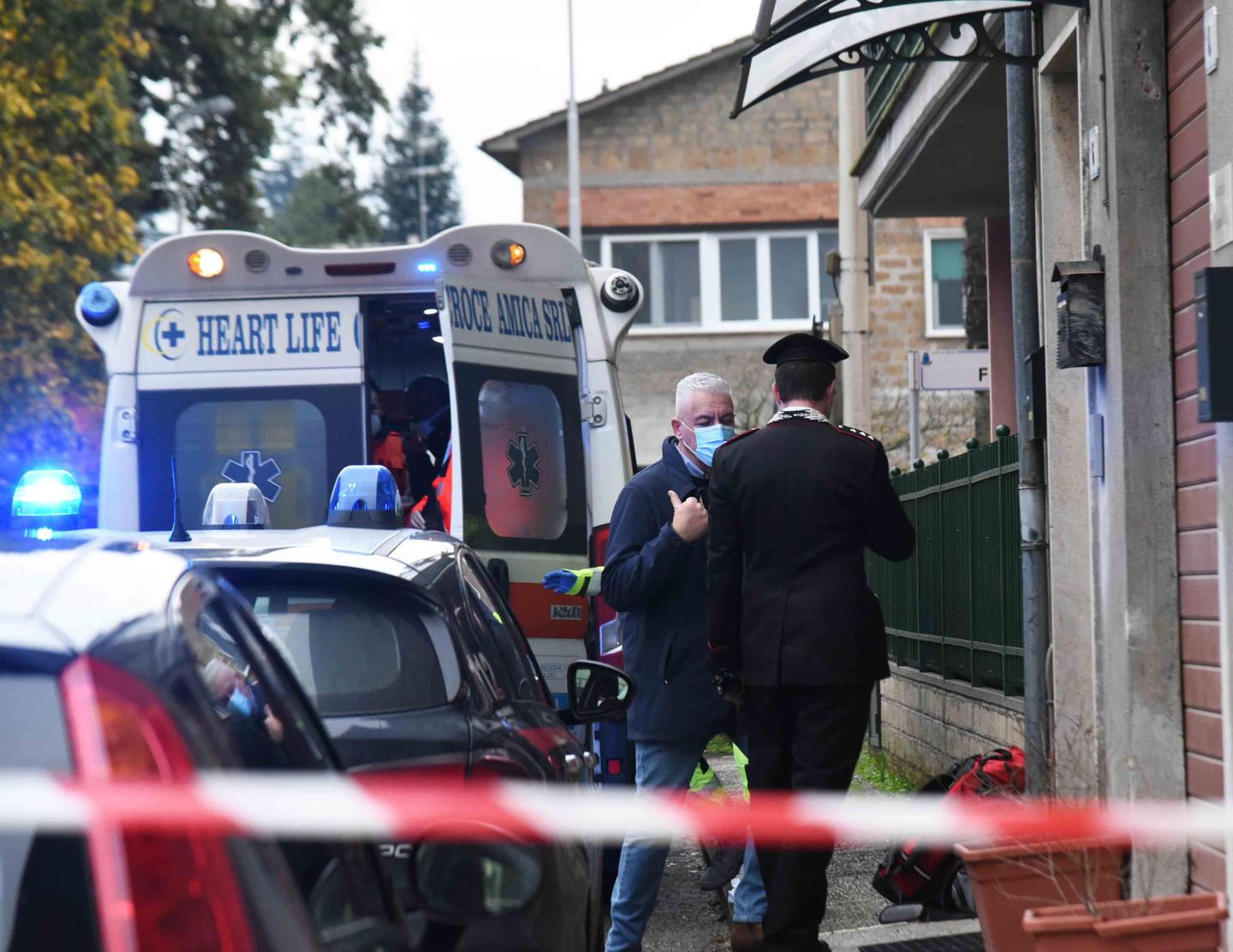 Viterbo Uccide Il Figlio Di Anni Con Una Coltellata A Casa Della Ex