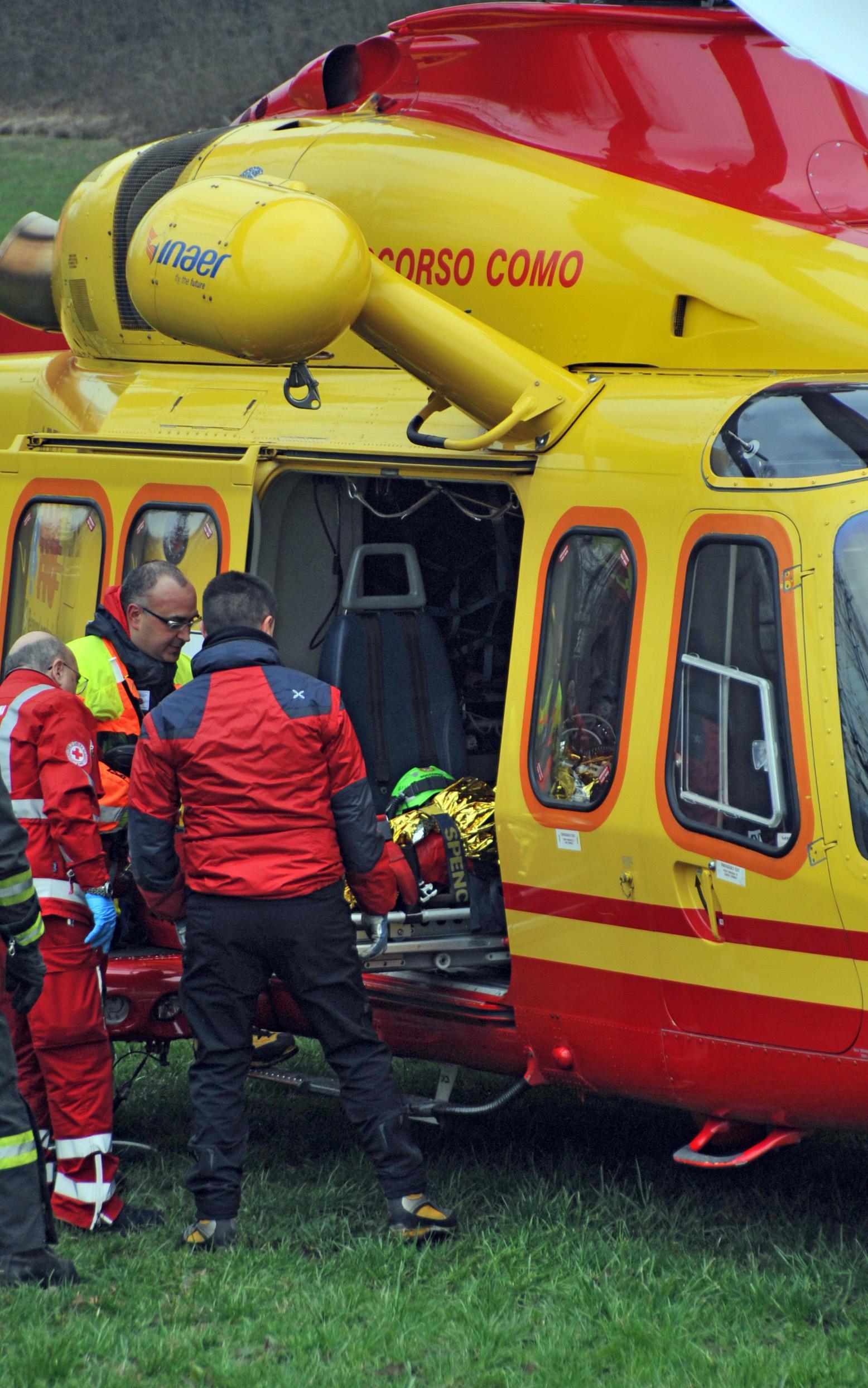 Colpito da un pistone al volto Operaio rianimato è gravissimo