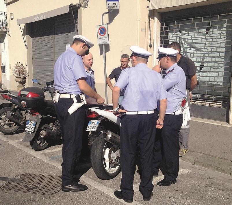 Bergamo Blitz Polizia Locale In Stazione Multati Tutti I Motorini