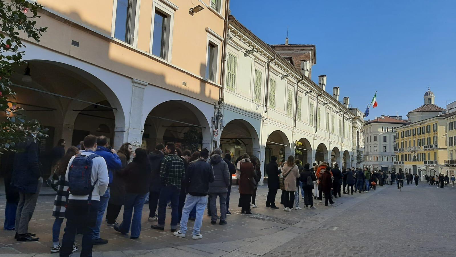 Brescia Delirio Per Quentin Tarantino Siti In Tilt Centinaia In Coda