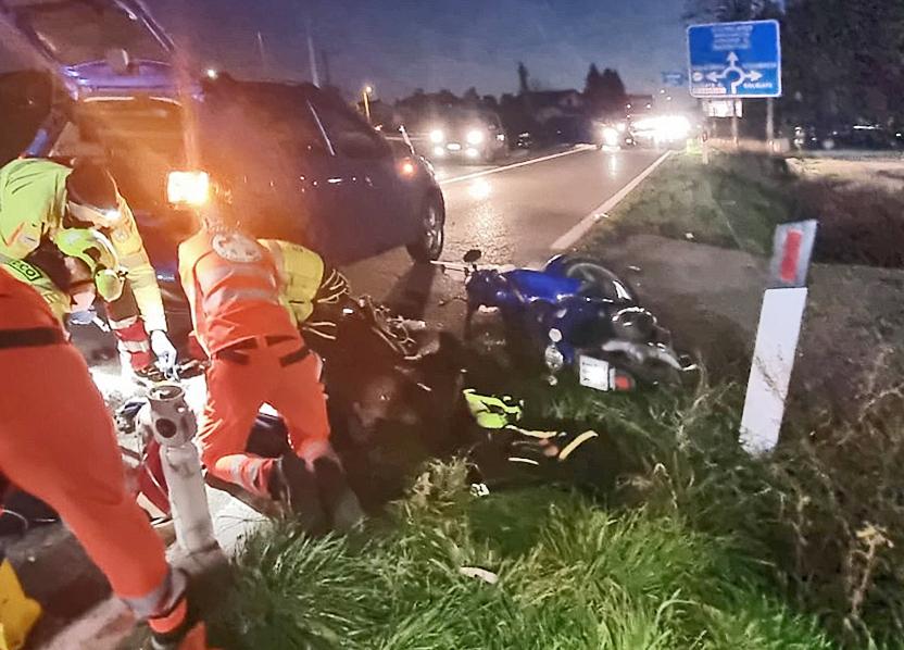 Incidente Olgiate Comasco Si Schianta Con La Moto Contro Un Auto