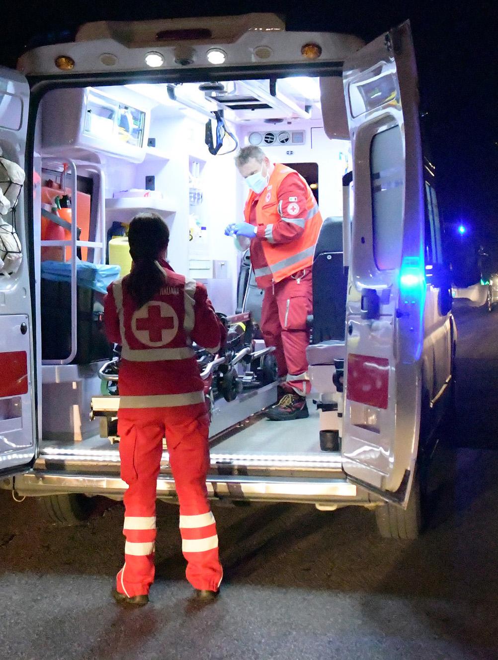 San Lorenzo Incidente Sull Aurelia Schianto Contro Pilone Ex Ferrovia