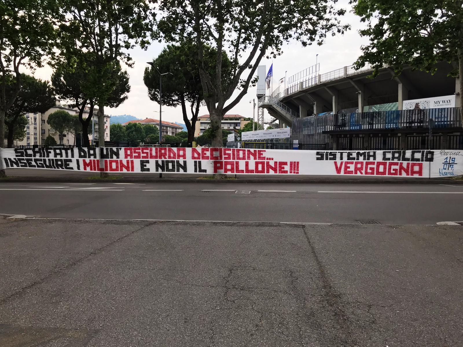 Atalanta Gli Ultras Protestano Ancora Contro La Ripartenza Del Calcio