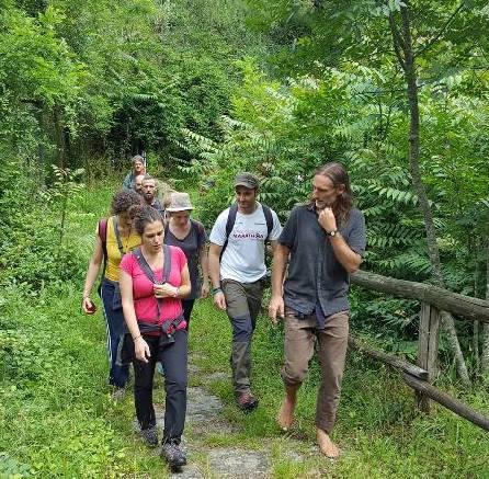 A Spasso Nella Valle Del Torrente Cosia Insieme Alle Esperte