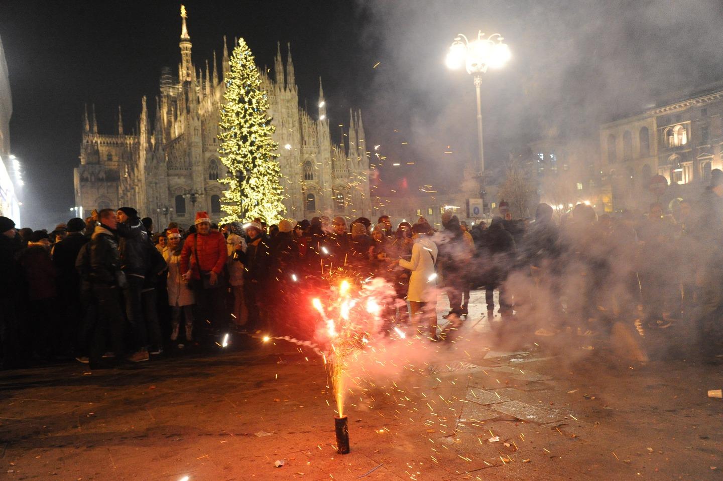 Smog A Milano A Capodanno Vietati Petardi E Fuochi D Artificio