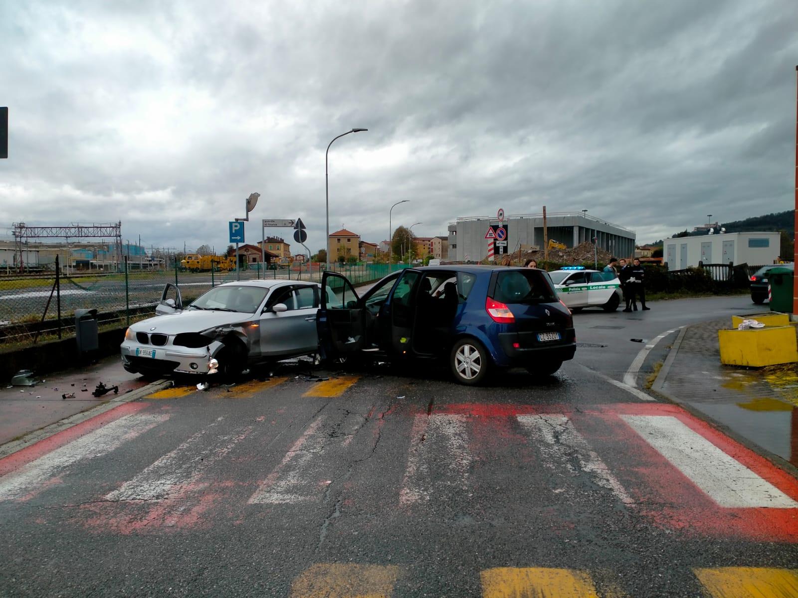 Rovato inseguimento ad alta velocità per le vie del centro panico tra