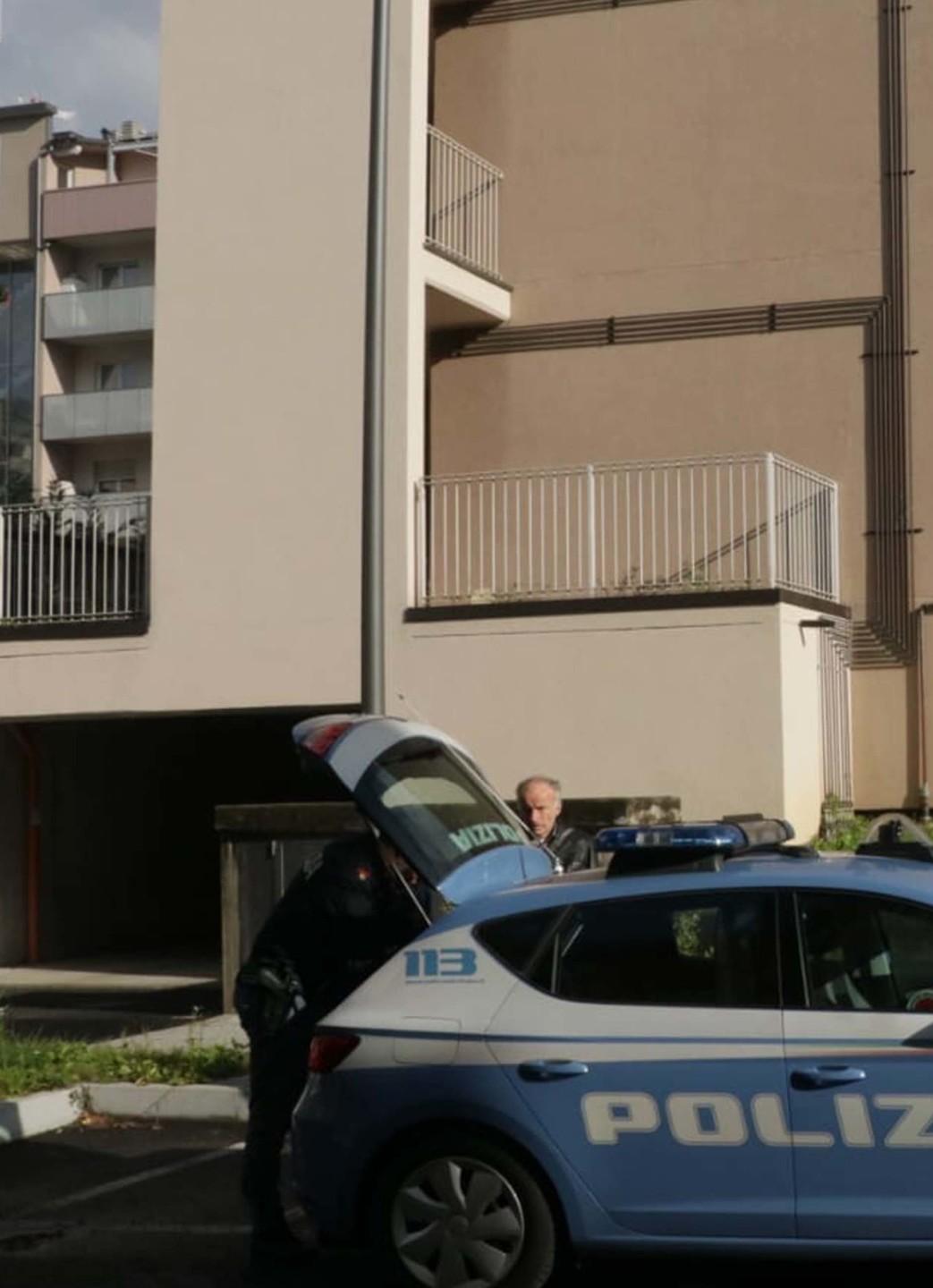 Sondrio Dramma Della Solitudine 59enne Trovato Morto In Casa Dopo Giorni