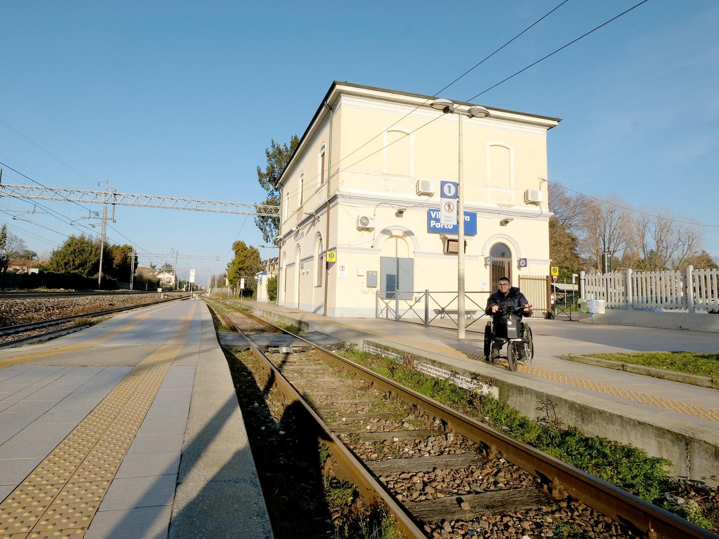 Sei In Carrozzella Non Puoi Prendere Il Treno Per Villasanta La