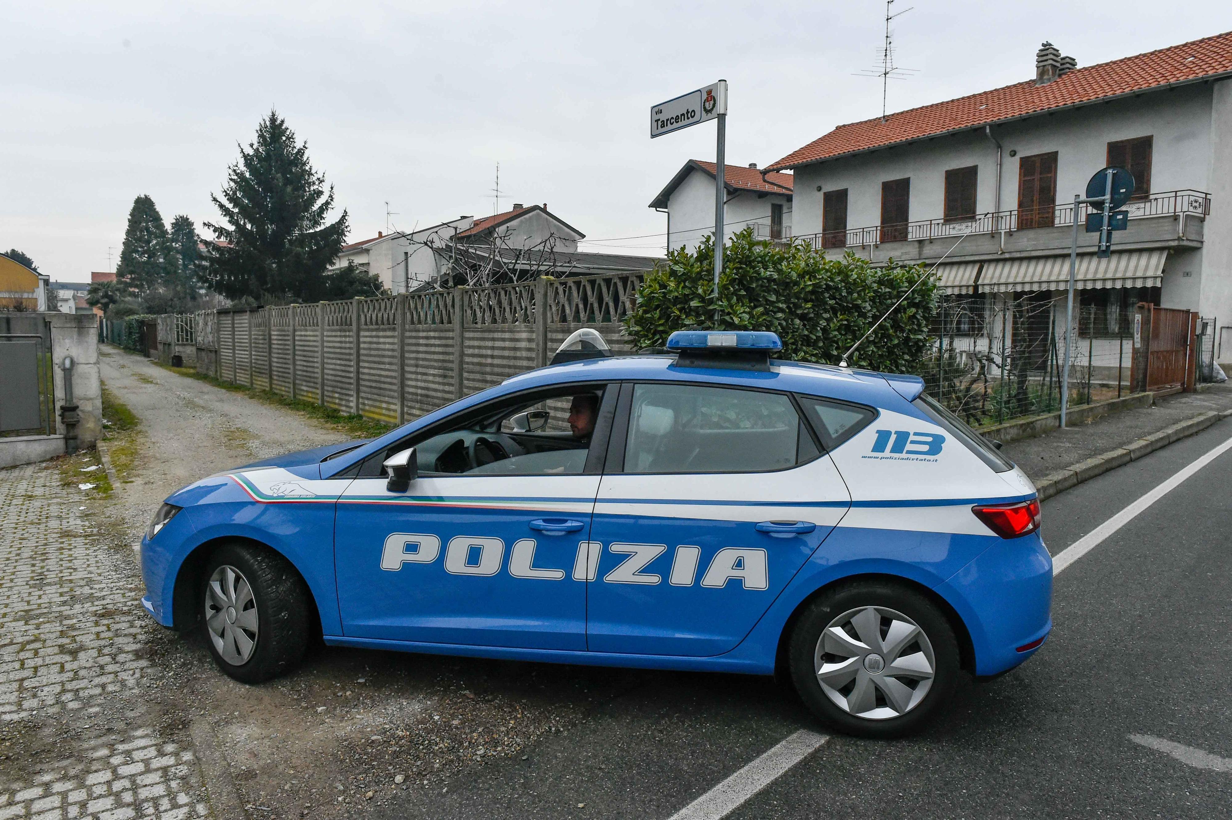 Busto Lite Tra Marito E Moglie Enne Accoltellata Grave