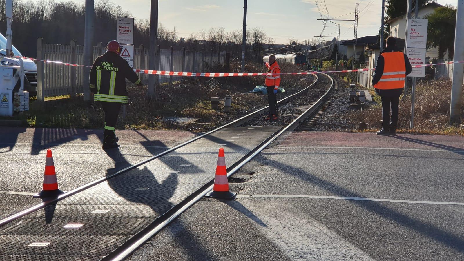 Osnago Travolto Dal Treno Al Passaggio A Livello Morto 53enne