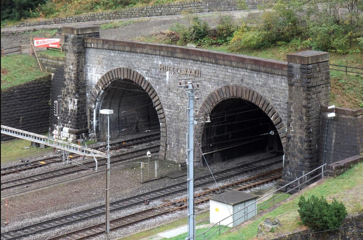 Tunnel Del San Gottardo Chiuso Tempi Lunghi Per La Riapertura Treni