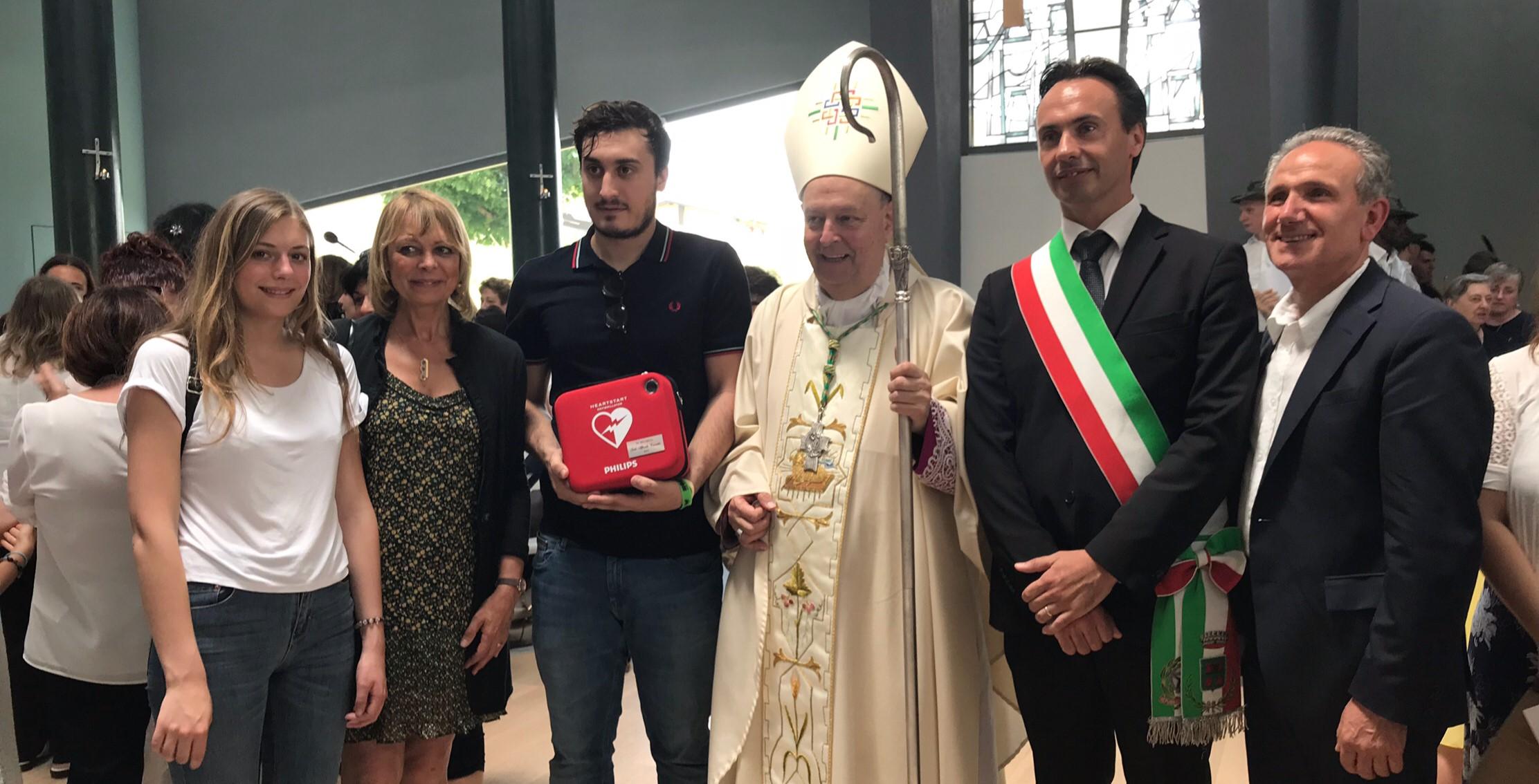 Fino Mornasco Donato Un Defibrillatore Alla Nuova Chiesa Di Andrate