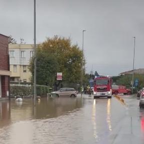 Statale Dei Giovi Allagati I Garage Dei Carabinieri