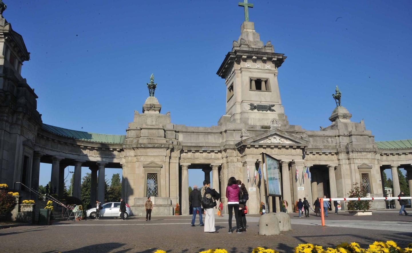 Fase 2 Riaprono Gli Otto Cimiteri Di Milano