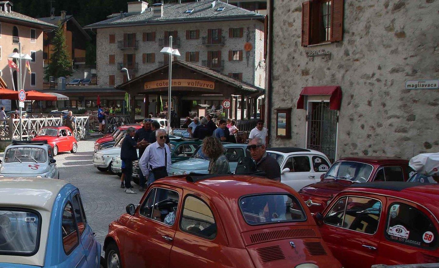 Santa Caterina Valfurva La Domenica Il Centro Sar Chiuso Al Traffico