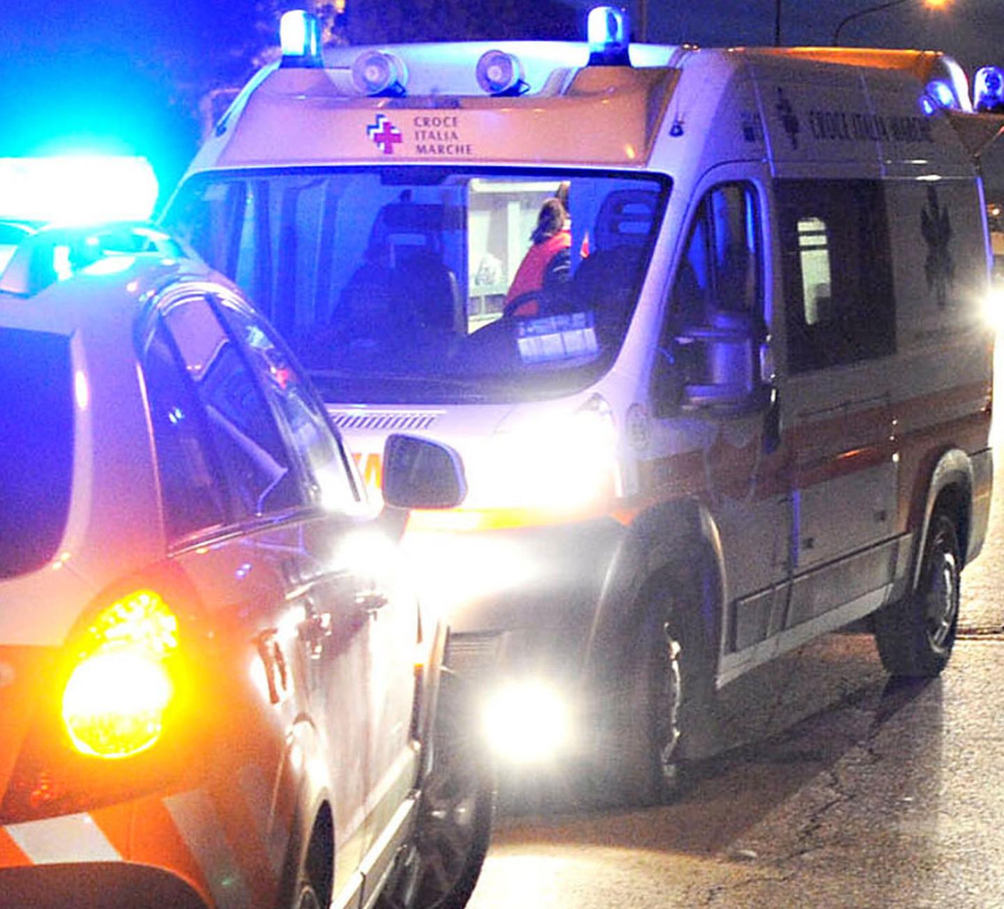 Incidente A Varedo Tira Dritto Alla Rotonda E Si Schianta Con L Auto