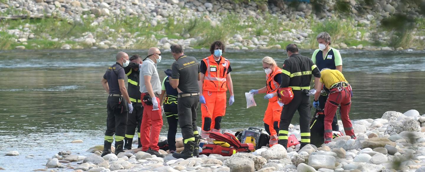 Si Tuffa Nelladda E Non Riemerge Morto In Ospedale Ragazzo Di Anni