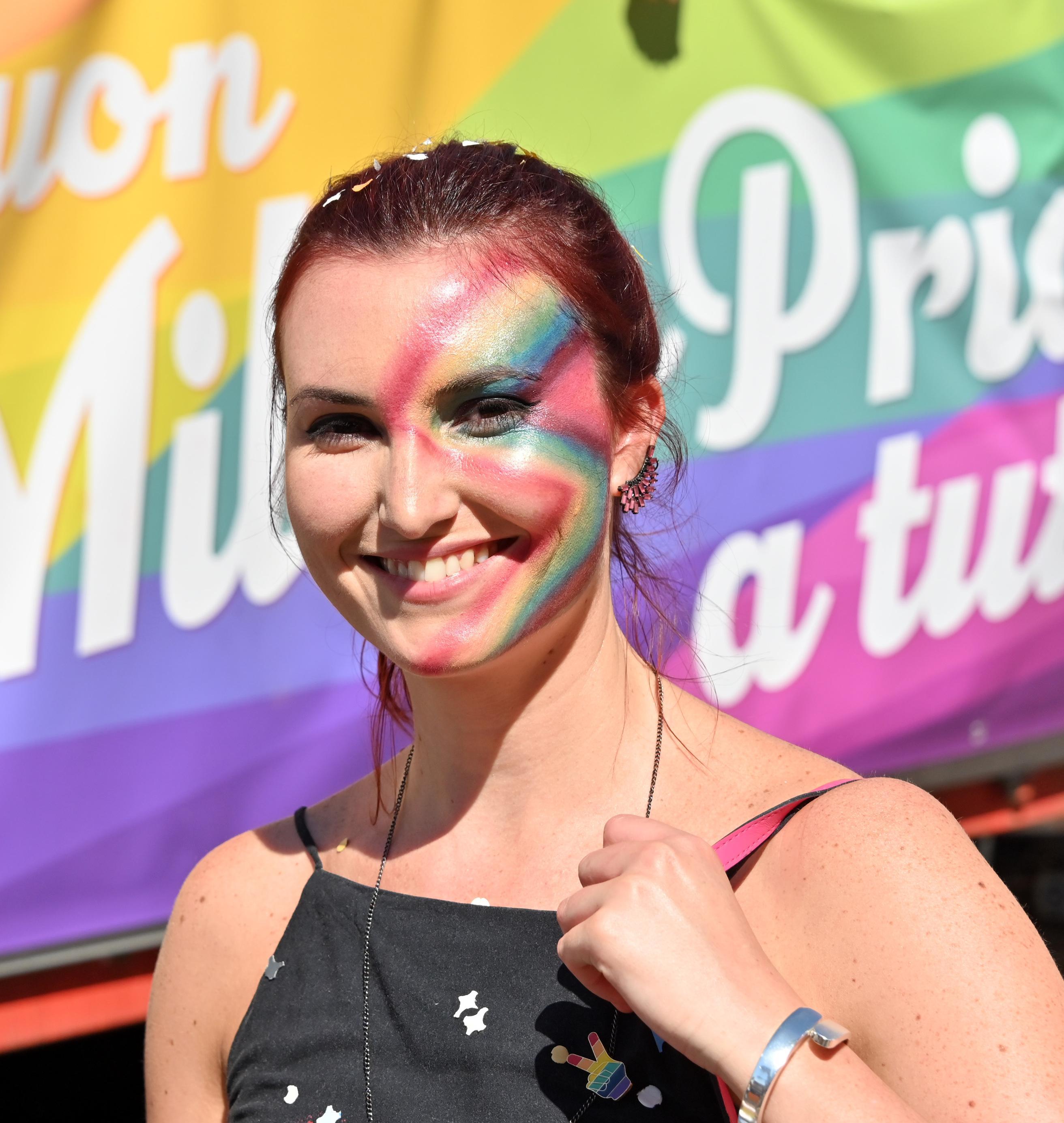 La Resistenza Del Pride Milano La Piazza Gi Le Mani Dai Nostri Figli