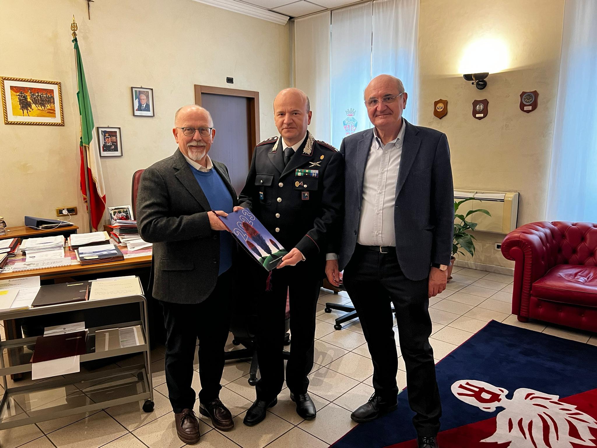 I Vertici Del San Gerardo E Larma Dei Carabinieri Nel Nome Della Sicurezza