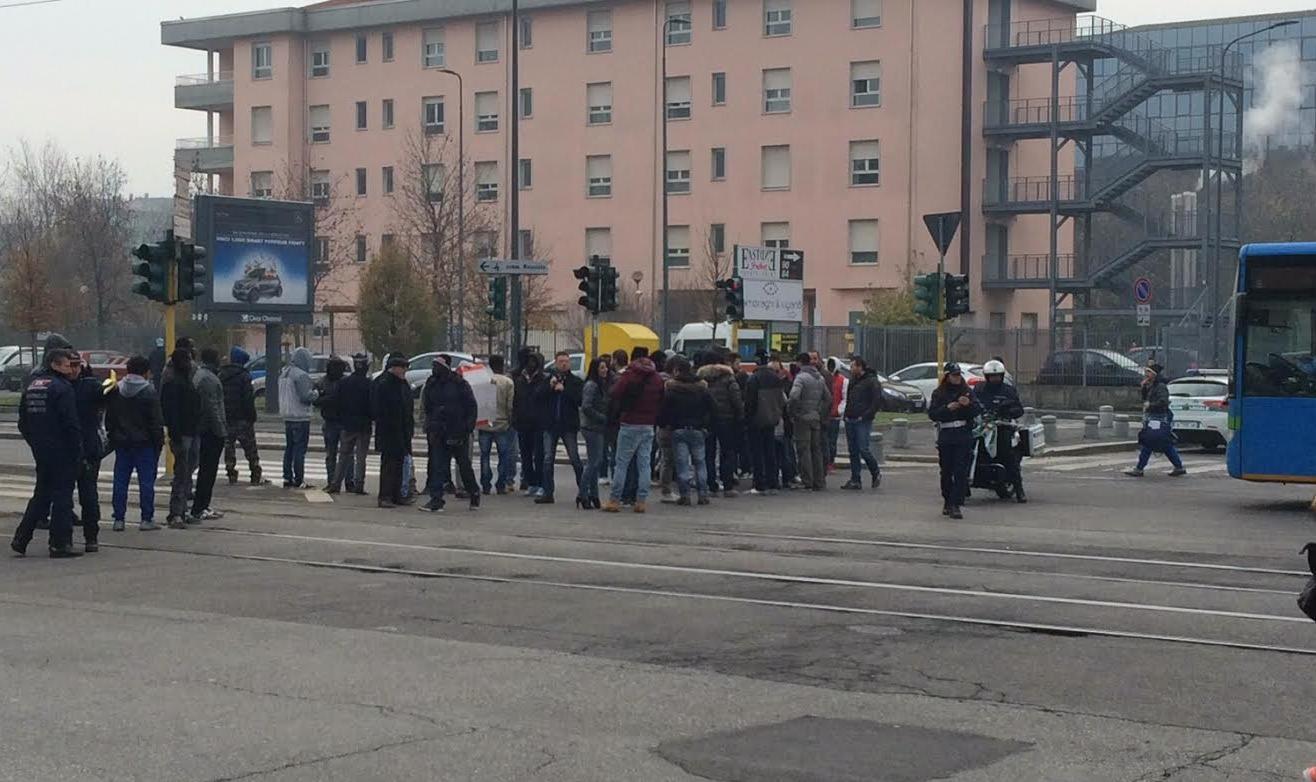 Mecenate La Protesta Dei Profughi Nel Mirino Ancora La Onlus Integra