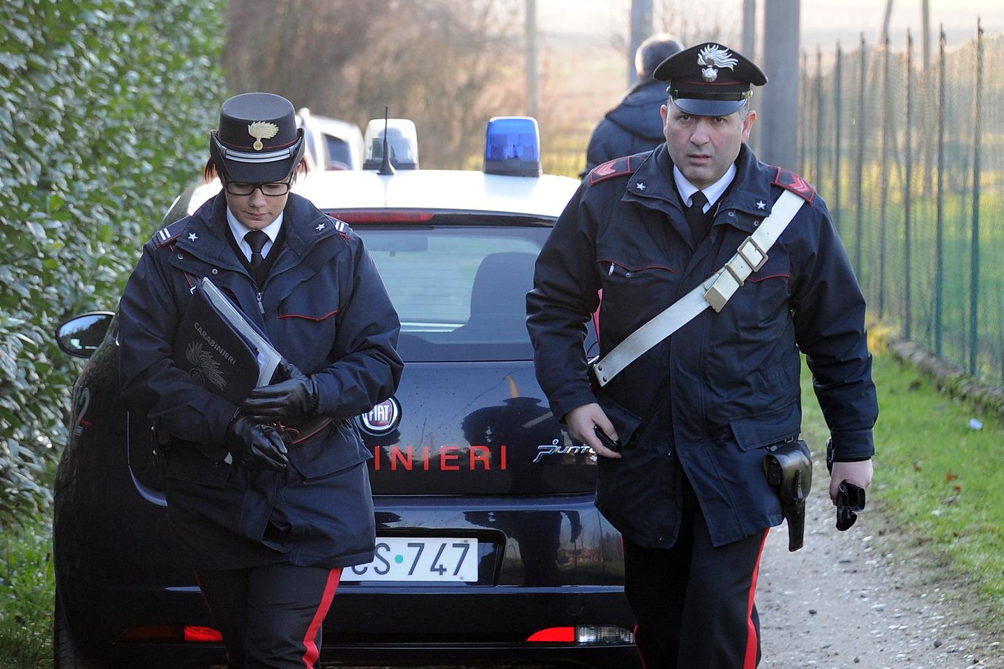 Ladri A Magenta Rubano I Soldi E Portano Via Anche La Cassa