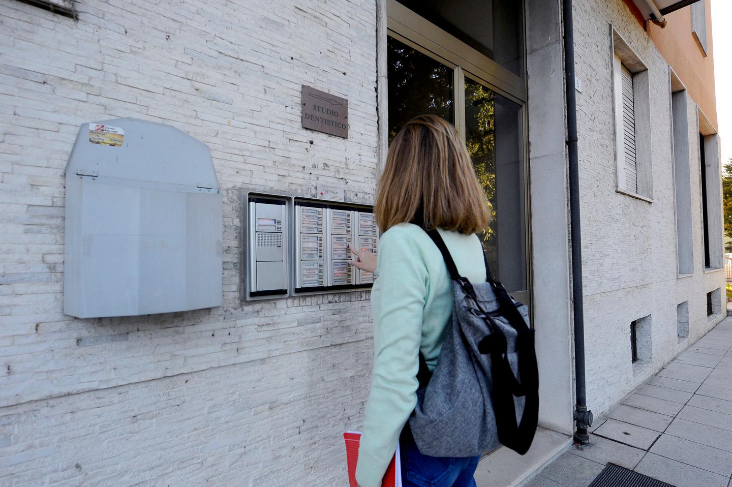 Bambina Picchiata Dal Patrigno A Casarile Le Condizioni Della Neonata