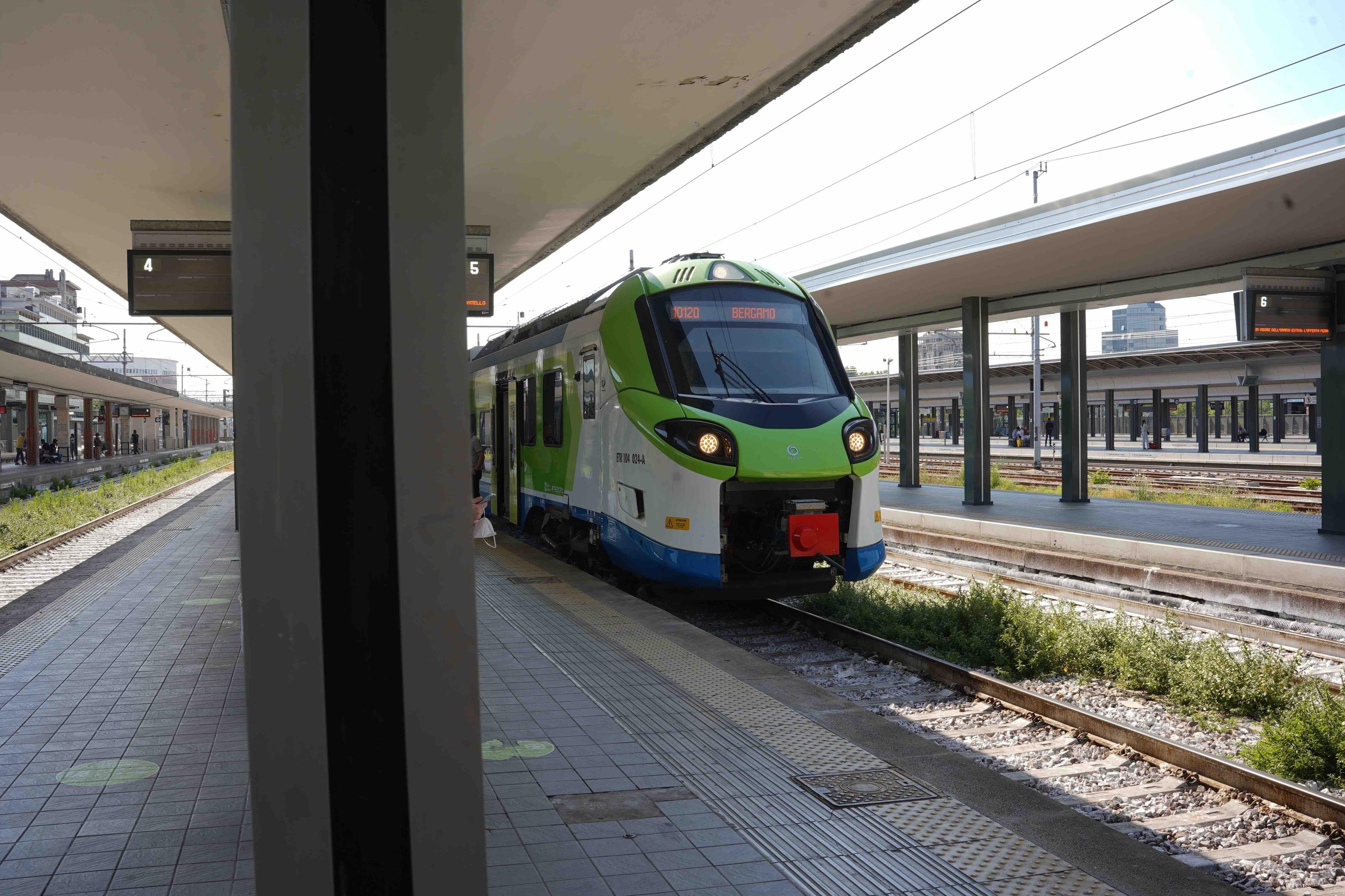 Trenord In Servizio Nuovi Treni Donizetti E Potenziata Offerta Dei