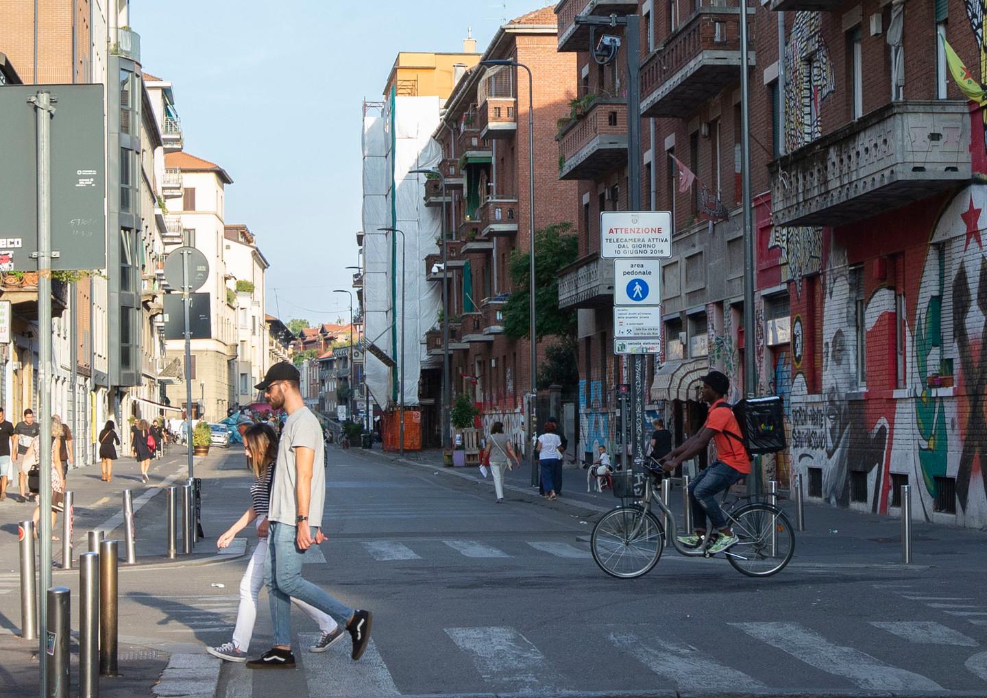 Milano Una Casa Aler Su Tre Occupata Da Abusivi