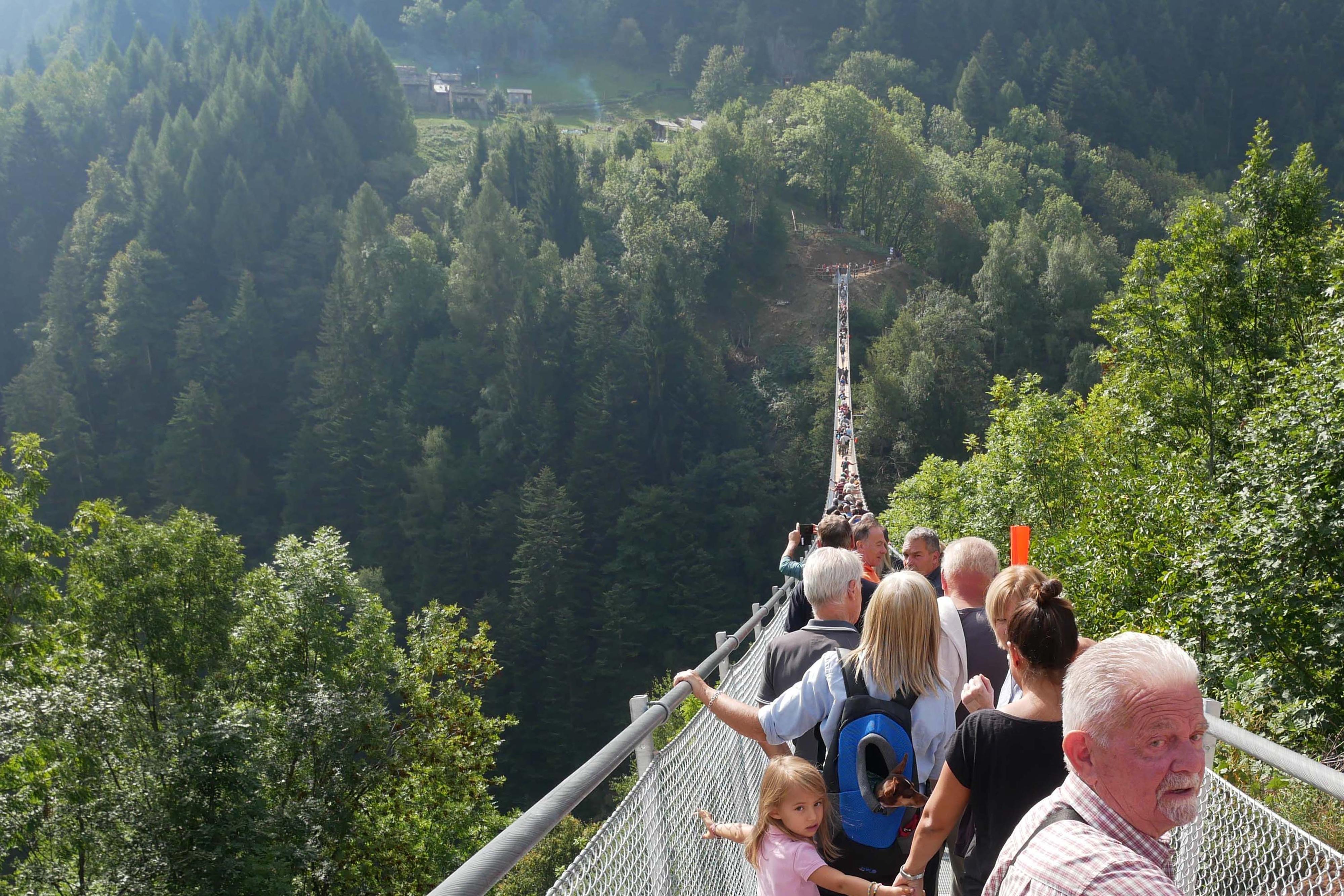 Val Tartano Aperto Il Ponte Nel Cielo