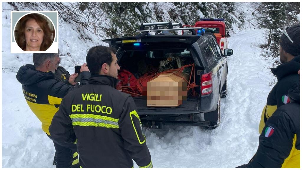 Manuela Spargi Morta Nellauto Finita Nel Lago Il Carro Funebre