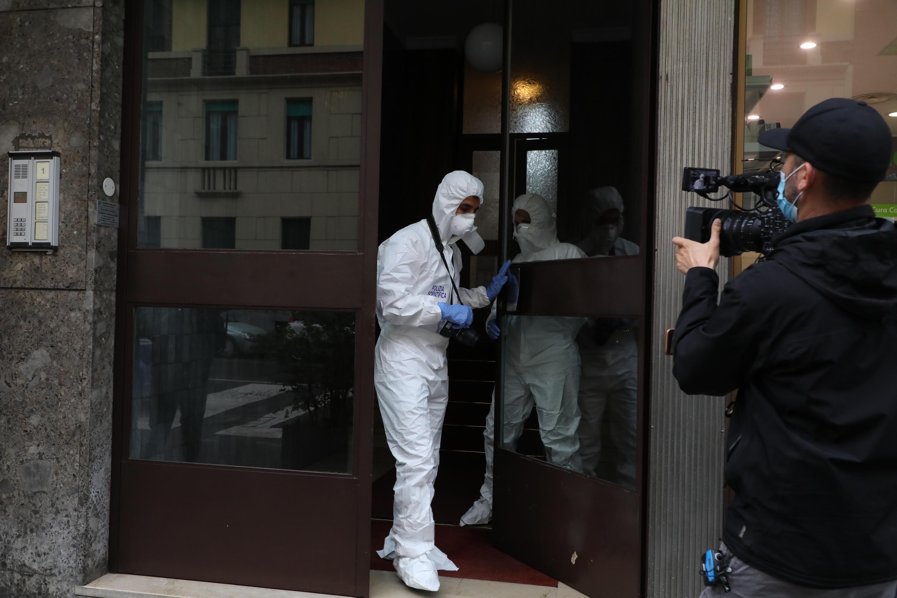 Silvia Romano Scientifica Lanciata Bottiglia Contro Casa Sua