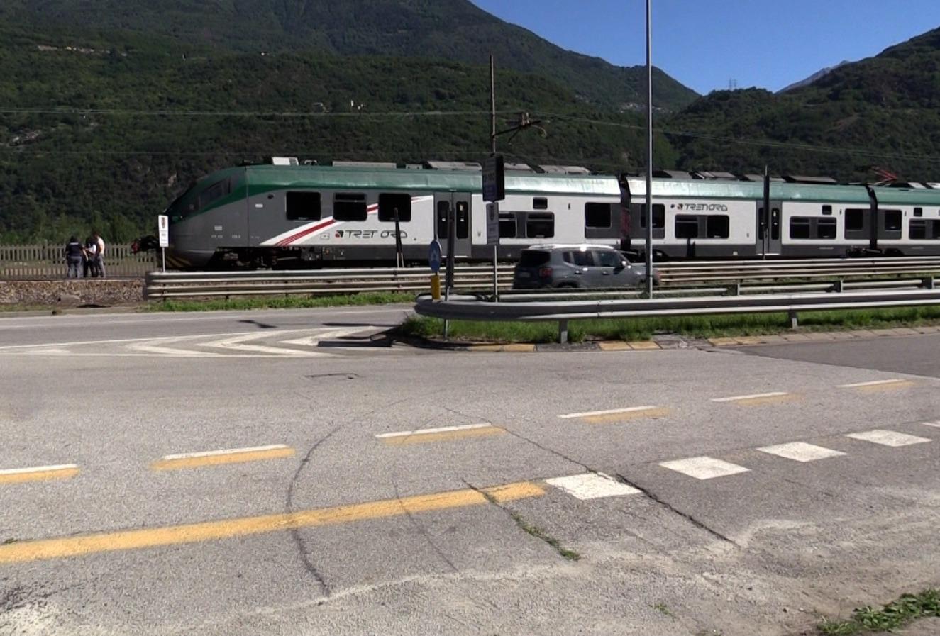 Uomo Muore Sui Binari Traffico Ferroviario In Tilt