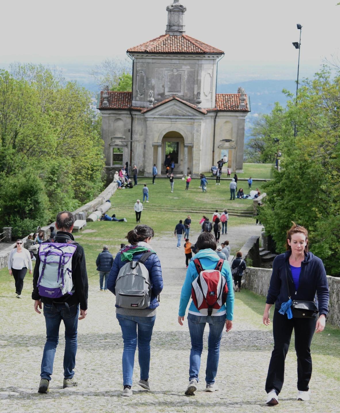 Varese Pi Bella E Sicura La Strada Per Il Sacro Monte