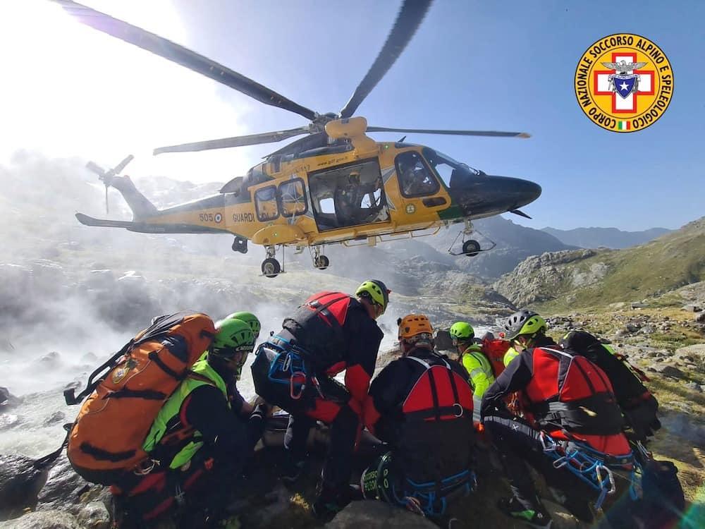 Tragedia Allalba In Montagna Al Confine Tra Sondrio E Bolzano Due