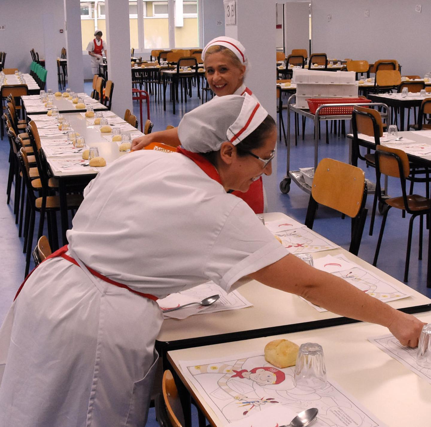 Scuola Ultimatum Del Comune Solo Acqua A Chi Non Paga La Mensa