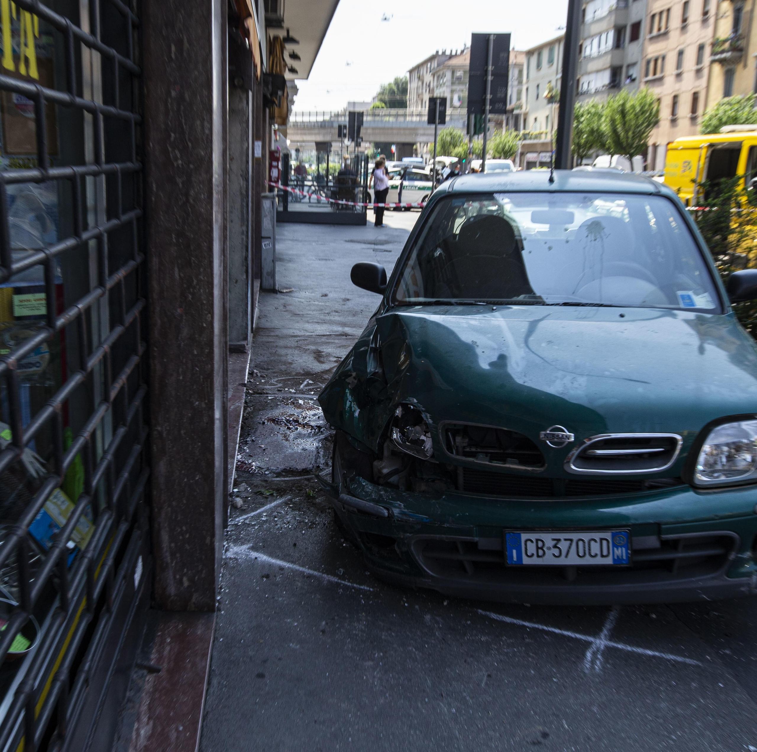 Viale Monza Travolto Da Unauto Sul Marciapiede Pensionato Enne