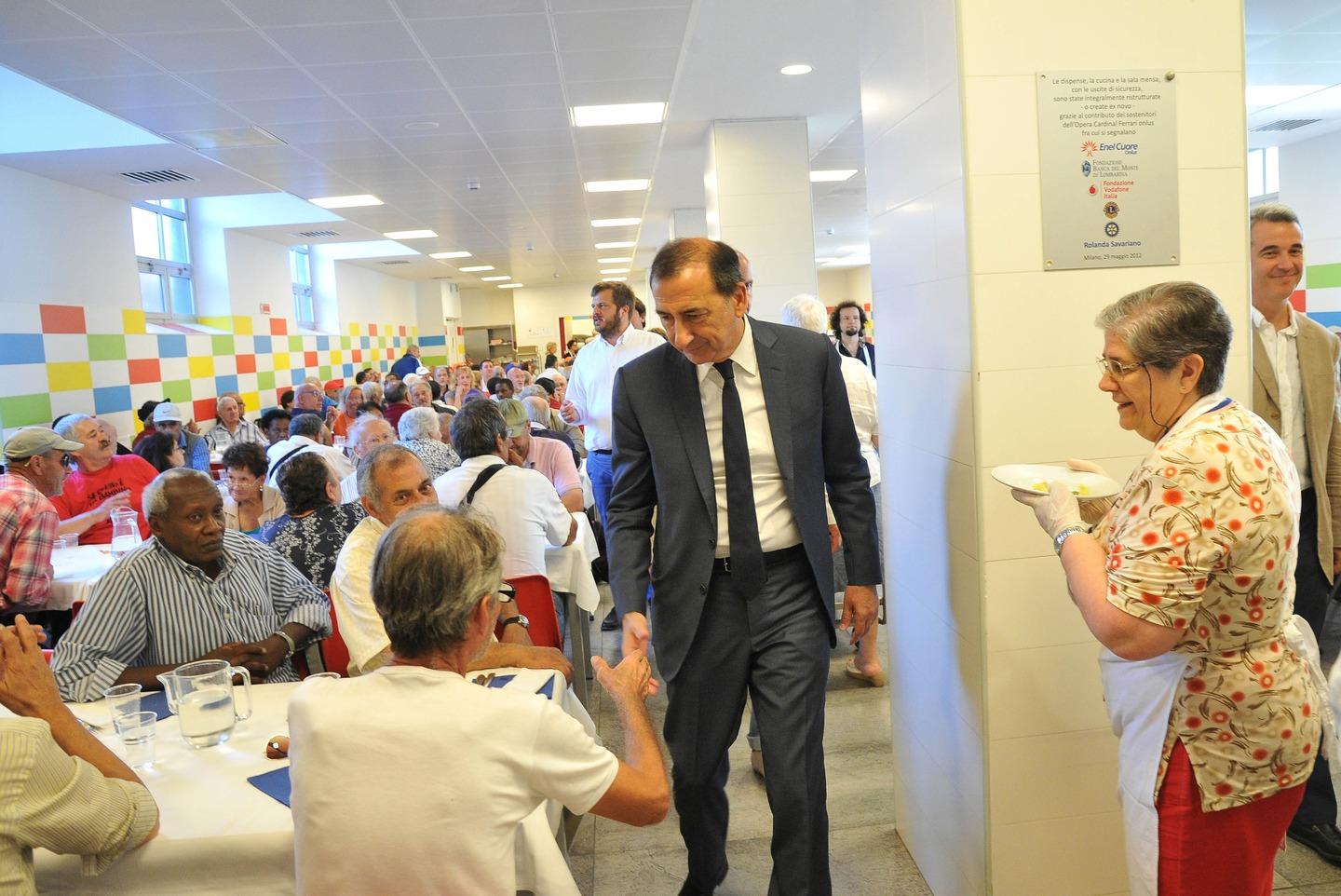 Il Ferragosto Del Sindaco Sala Visita Al Comando Dei Vigili E Pranzo