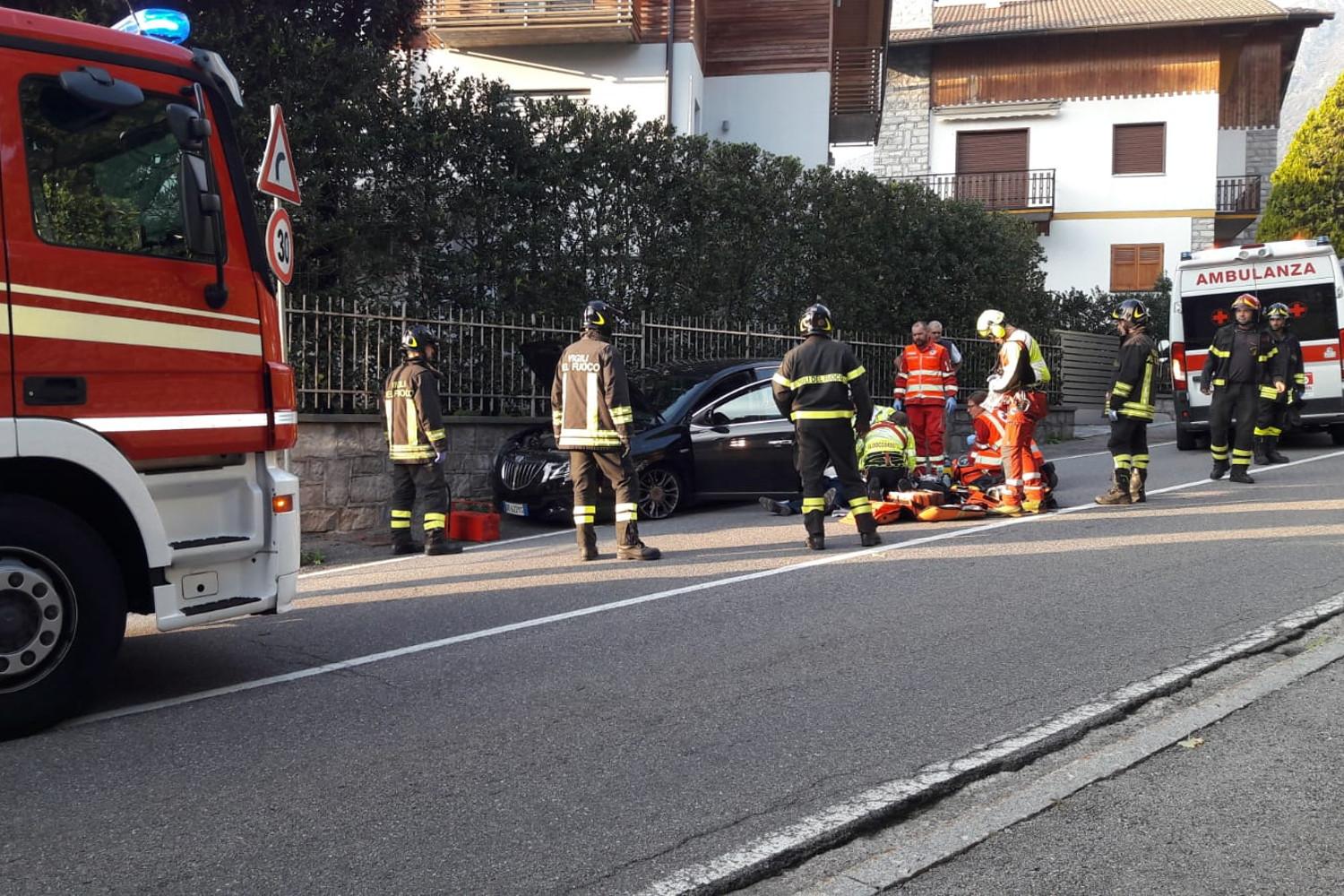 Incidente A Cassina Finisce Con L Auto Contro Un Muro Grave