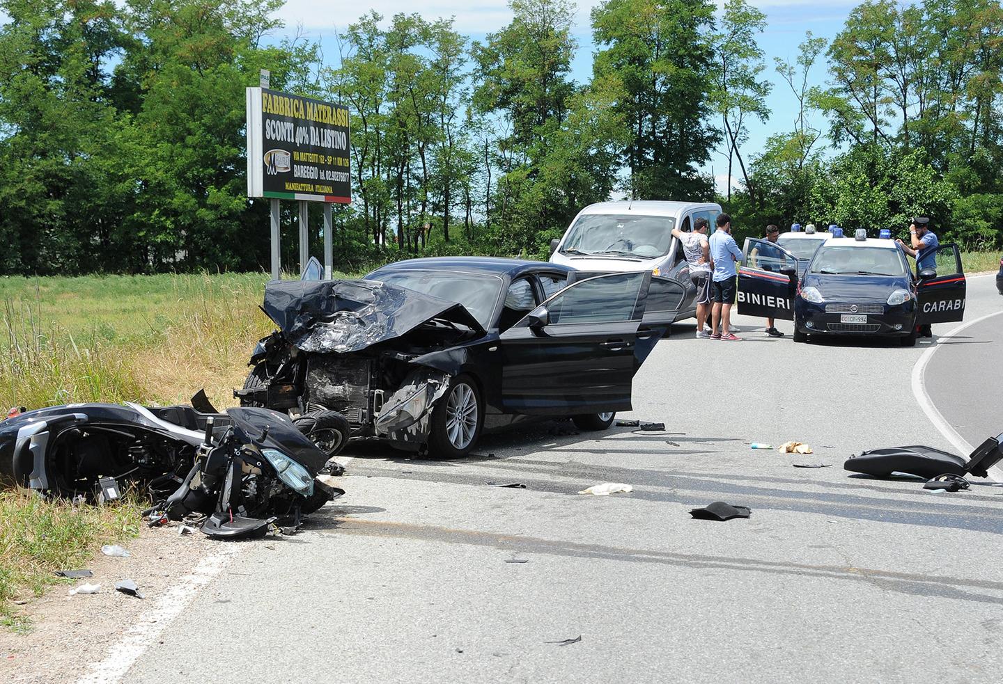 Perde Il Controllo Dello Scooter Incidente Mortale Dopo La Rotatoria