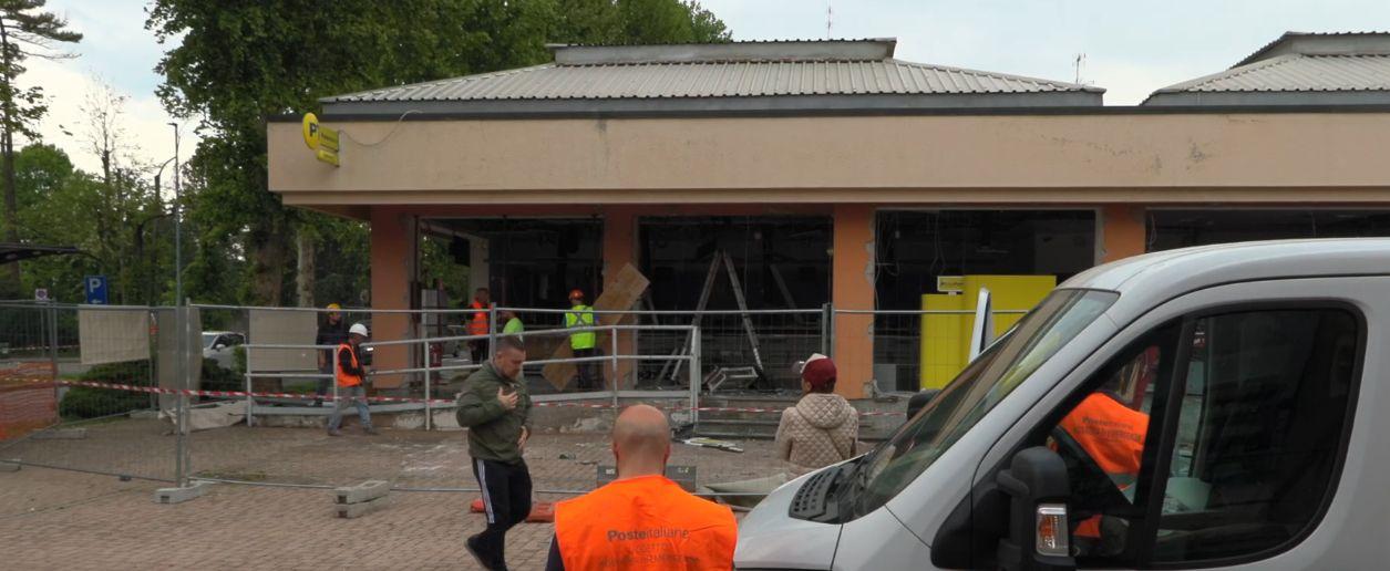 Esplosione Alle Poste Di Brugherio Nella Notte Lassalto Dei Ladri