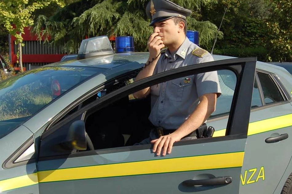 Operazione della Guardia di Finanza (foto d'archivio)