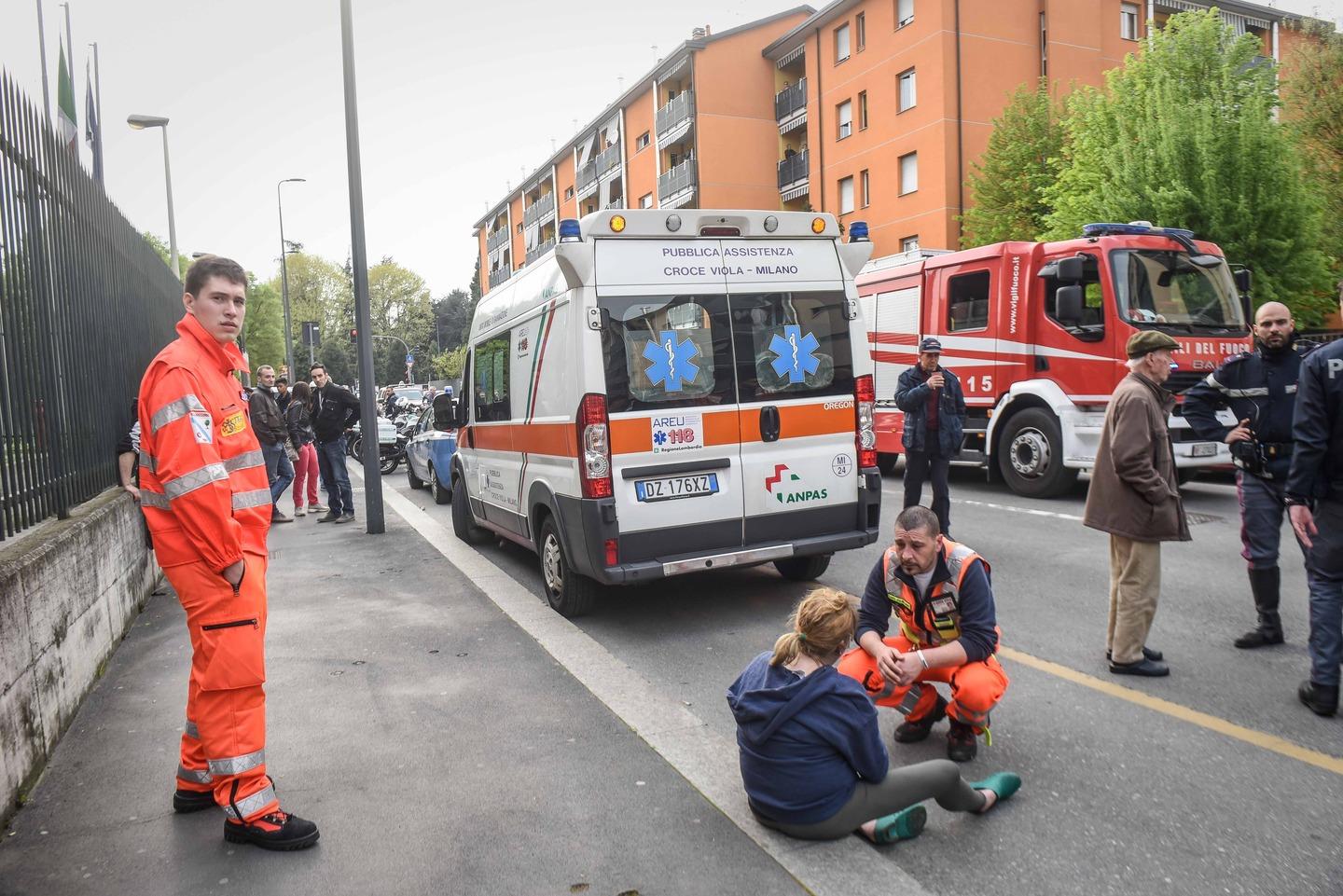 Incendio In Palazzina Di Via Satta Ustionato Ancora In Prognosi Riservata