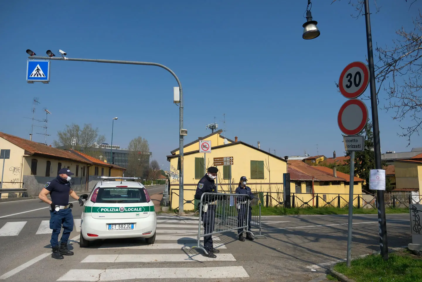 Cologno, presi i vandali che avevano devastato il centro storico: sono 4 minorenni