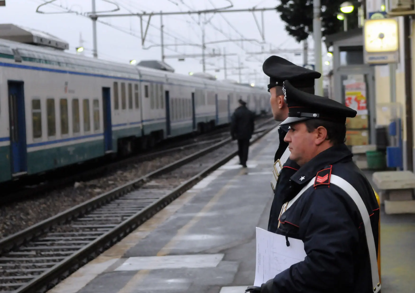 Terrore sui treni, arrestata baby gang