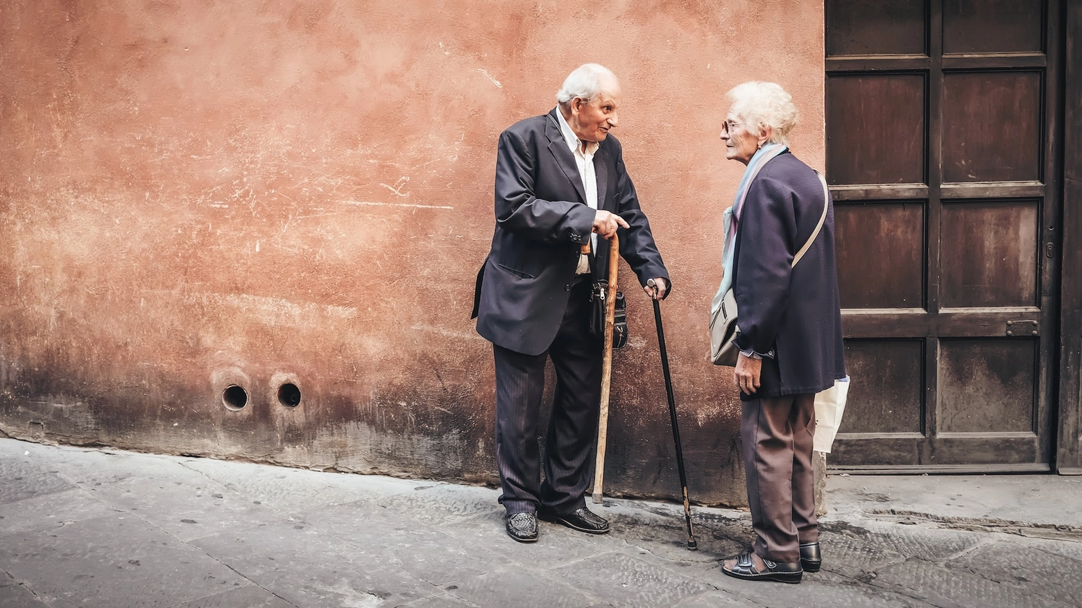 Le percentuali più elevate di riduzione della popolazione si prevedono per Scalve, Valle Brembana e Valle Seriana (Unsplash/Cristina Gottardi)