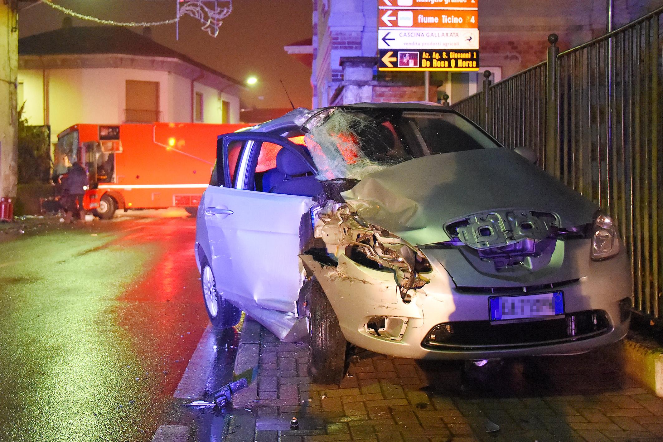 Incidente Per Una Mancata Precedenza Paura A Robecchetto Foto