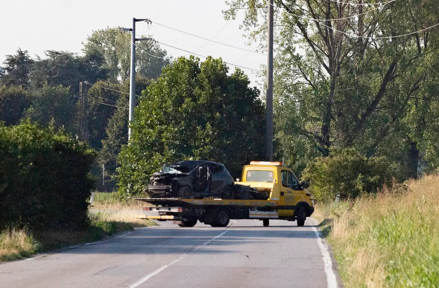 Incidente a Mediglia: morto motociclista, grave una donna