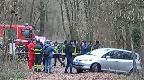 L'auto della donna trovata nei boschi del Parco del Ticino