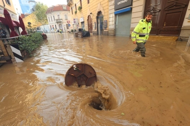 Allerta meteo arancione sulla Lombardia: piogge, neve e rischio nuove esondazioni