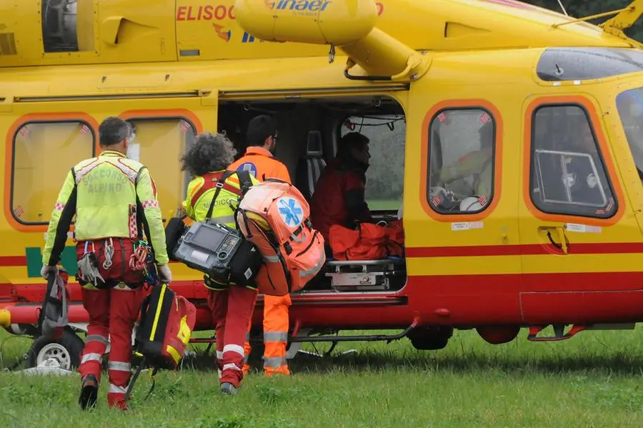 Sparatoria a Biandronno, grave uomo di 30 anni